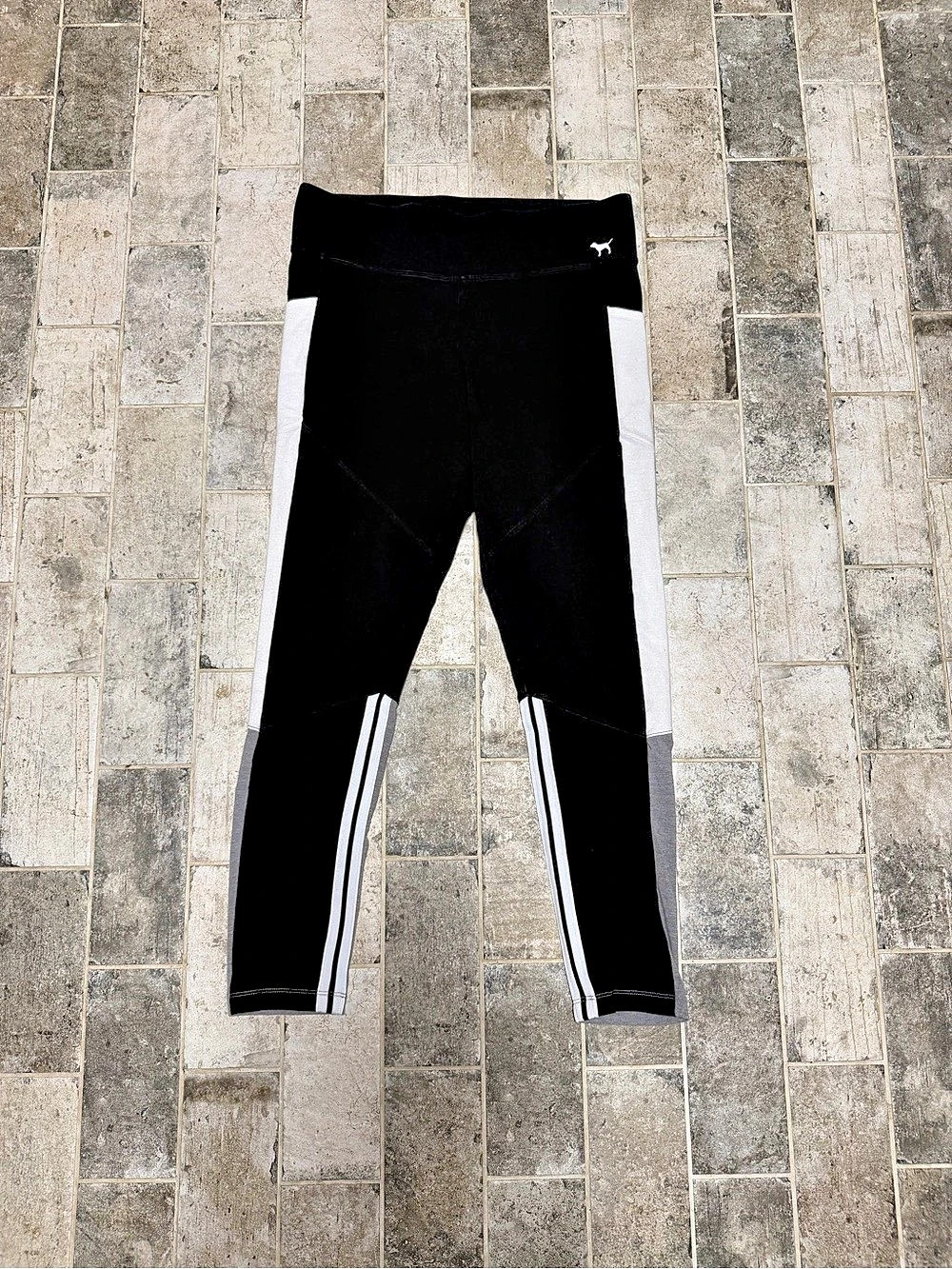Victoria’s Secret PINK Yoga Leggings Black Gray White Colorblock- Size Large